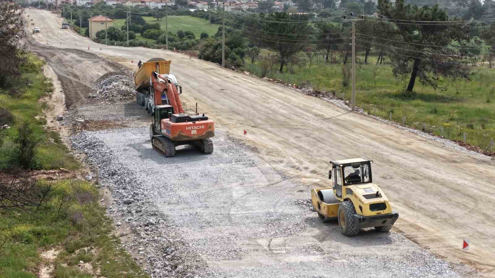 Didim Akbük’te yol yenileme çalışmaları başladı
