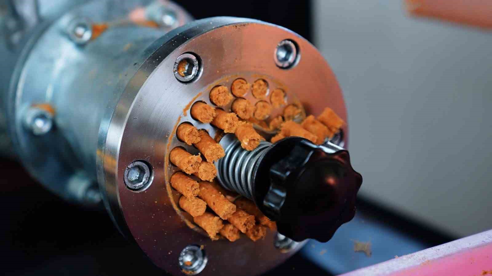 Didim Belediyesi can dostlar için mama üretiminde kapasiteyi artırdı
