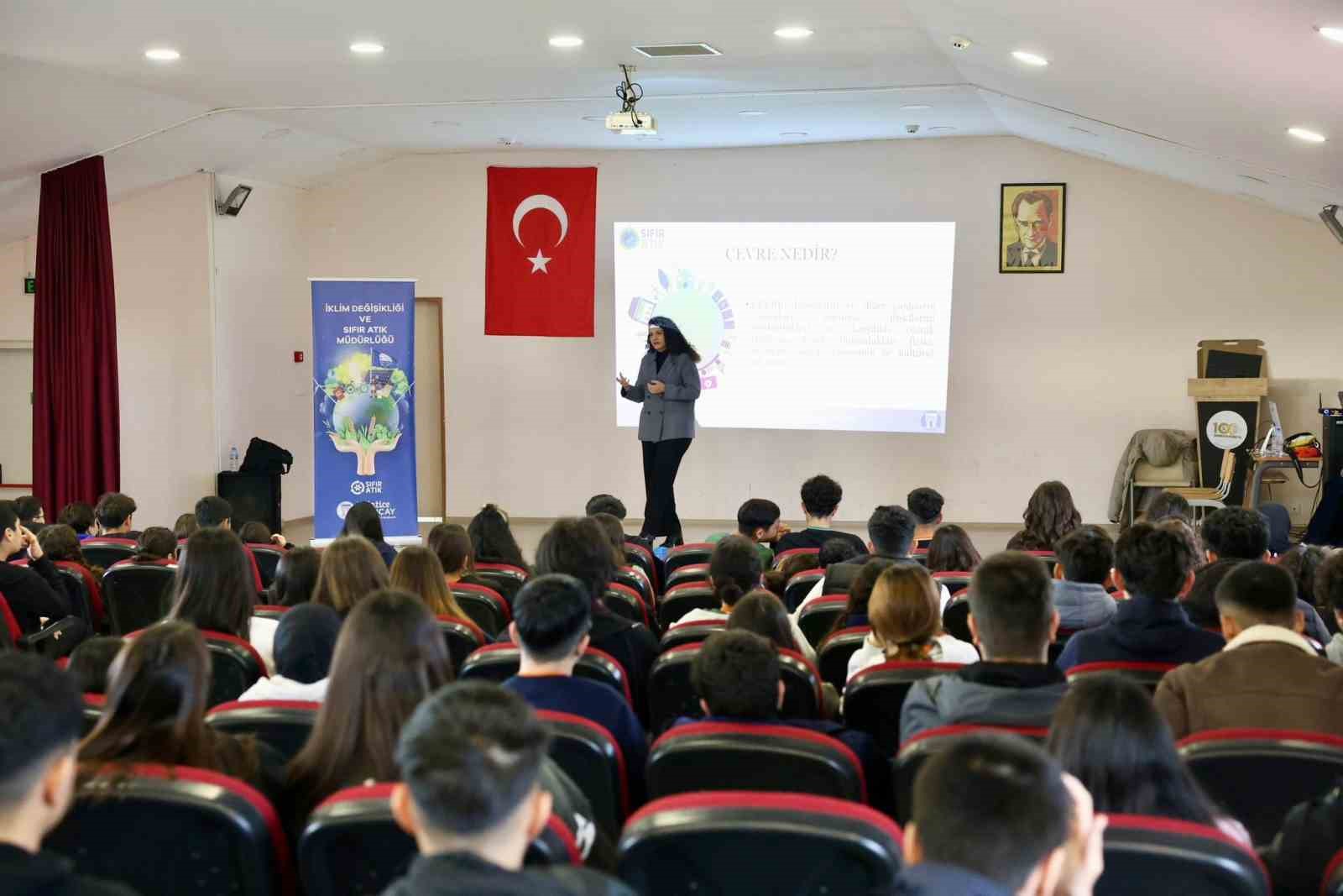 Didim Belediyesi çevre bilinci eğitimlerine destek oluyor
Didim Belediyesi çevre bilinci eğitimlerine destek oluyor