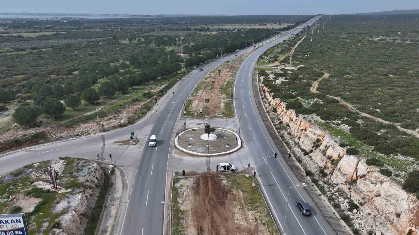 Didim Belediyesi, Didim’e çıkan yolları güzelleştirdi
