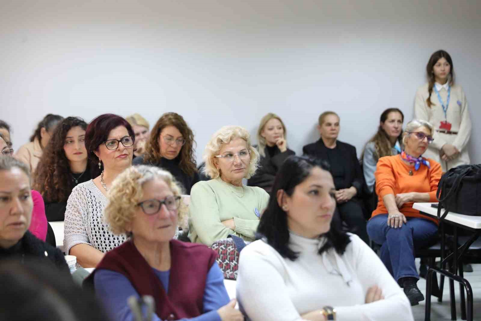 Didim Belediyesi ’Ergenlik ve İlk Gençlikte Kadın Sağlığı’ eğitimi düzenledi
