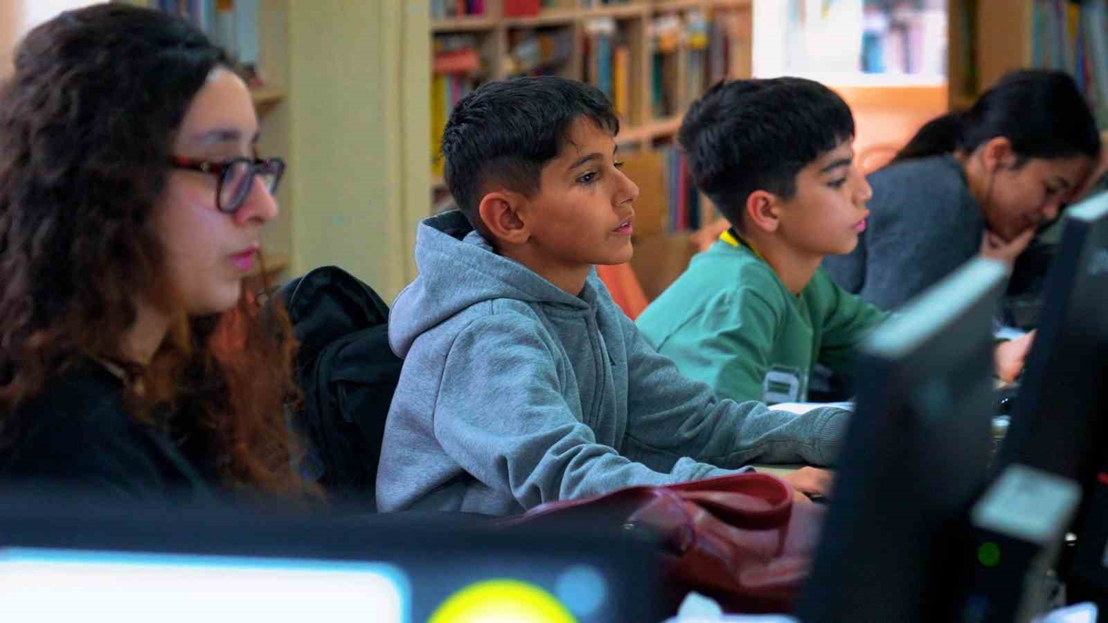 Didim Belediyesi Halk Kütüphanesi gençlerin buluşma merkezi oldu
