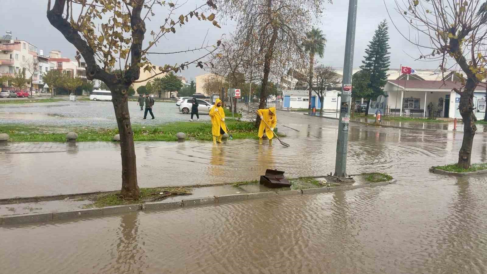 Didim Belediyesi sahada çalışmalarını sürdürüyor

