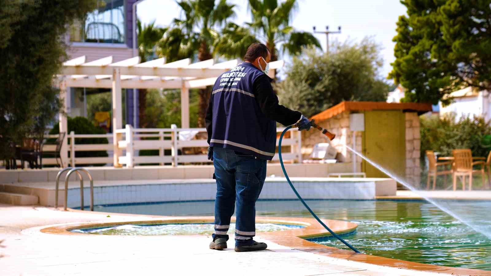 Didim Belediyesi’nden sinekle mücadele
