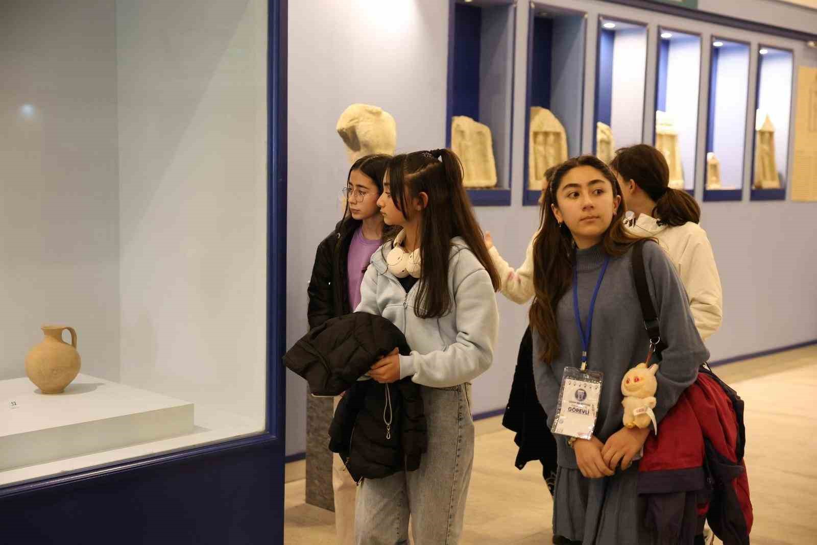 Didim Çocuk Meclisi’nden Miletos’ta matematik yolculuğu
