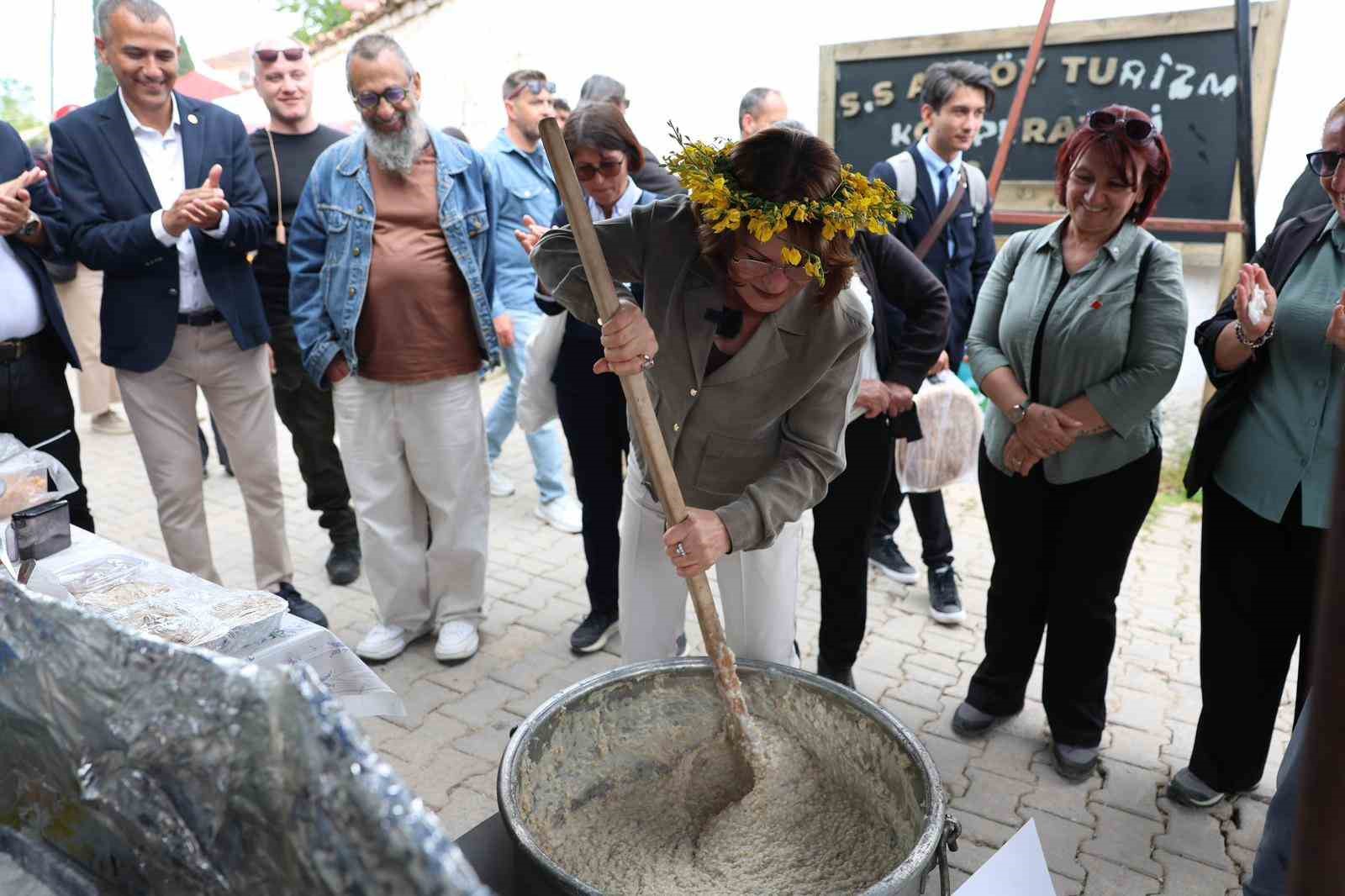 Didim’de 2. Ege Lezzetleri Festivali zengin tatlarıyla başladı

