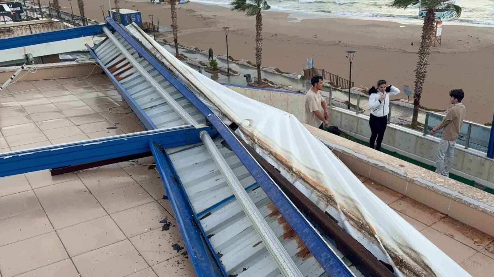 Didim’de fırtına etkili oldu
