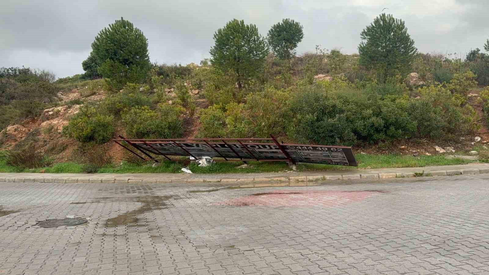 Didim’de fırtına etkili oldu
