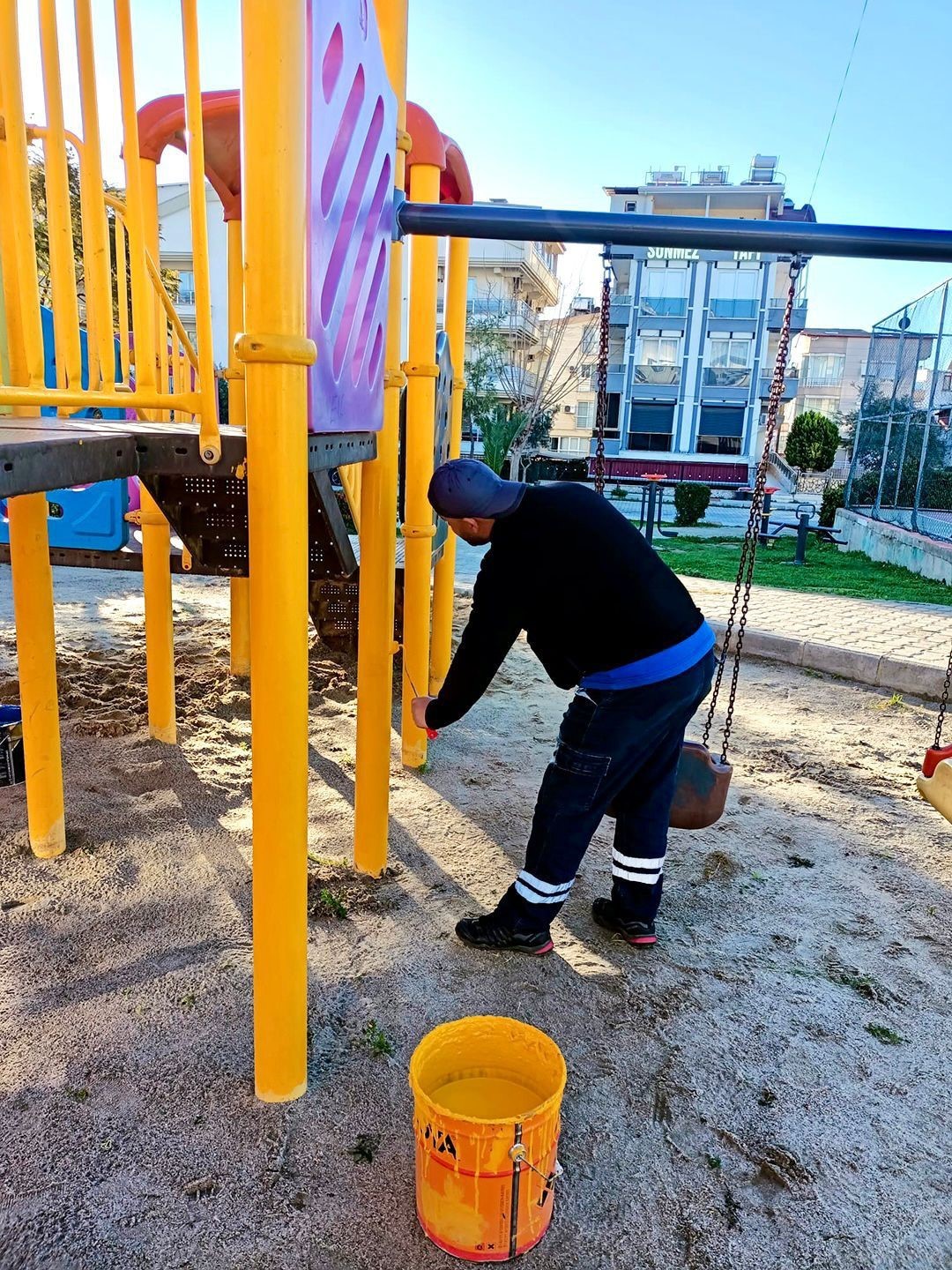 Didim’de parklar çocuklar için yenilendi
