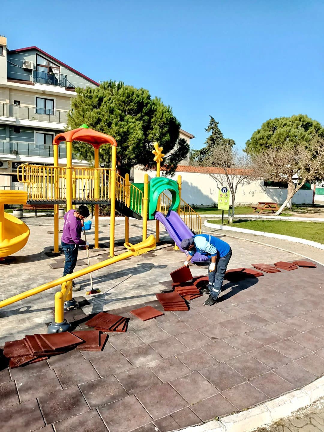 Didim’de parklar çocuklar için yenilendi
