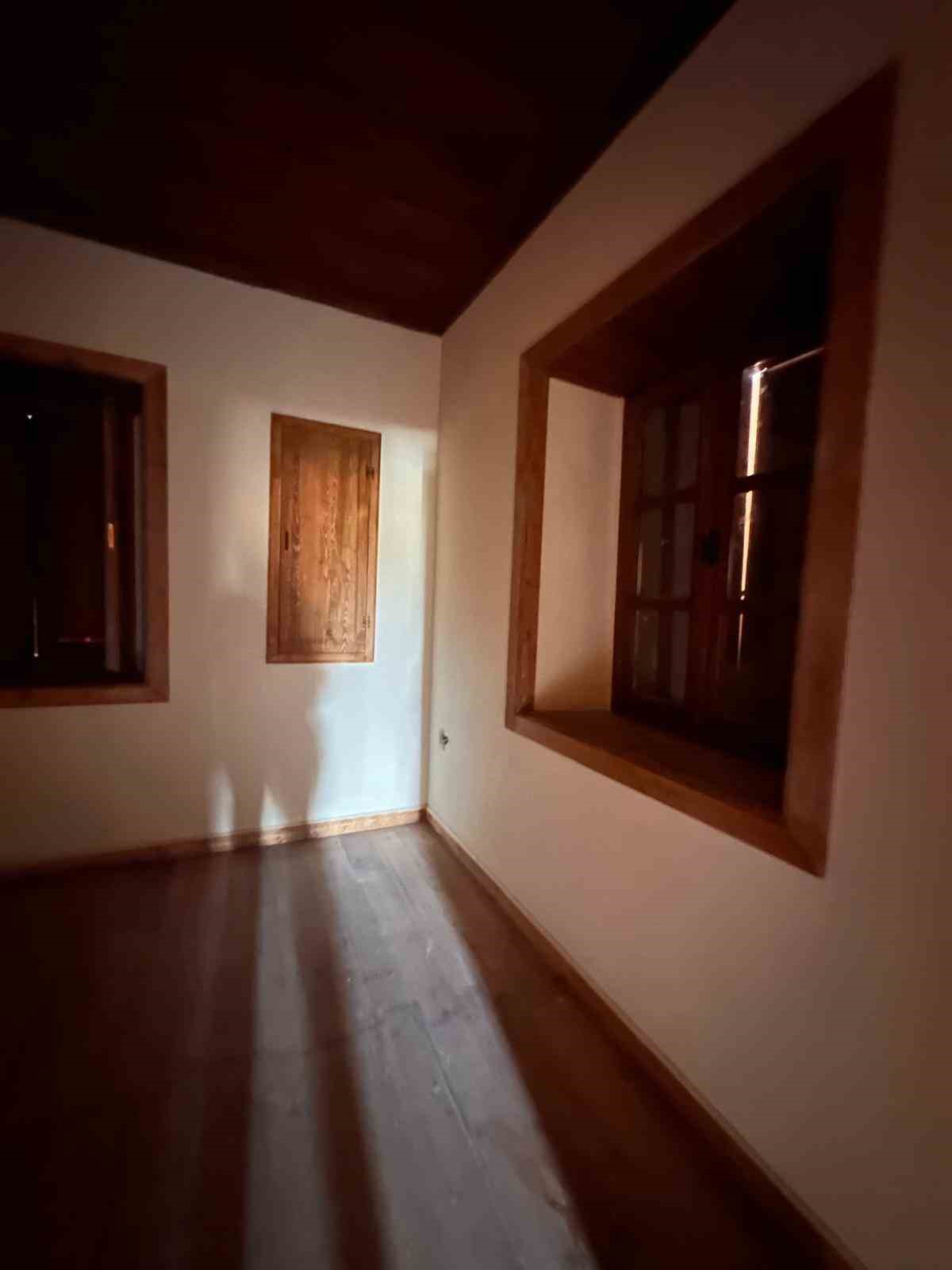 Didim’de restorasyonu tamamlanan bina, Turizm Lisesi’ne devredildi
