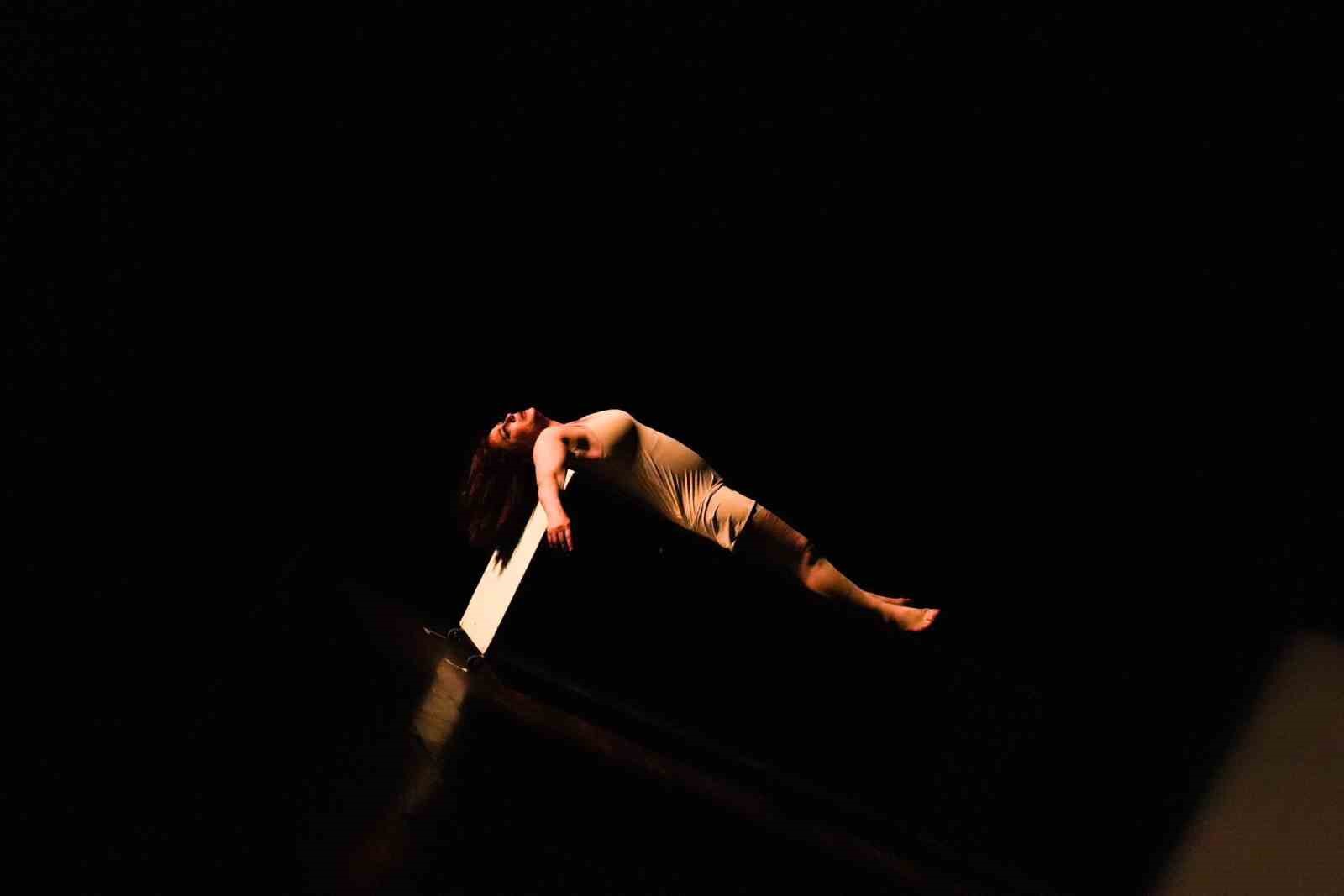 Didim’deki tiyatro oyununa ilgi yoğun oldu
