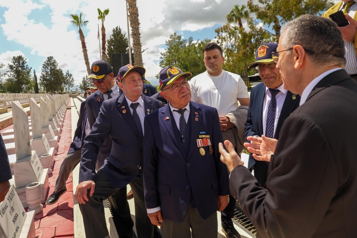 Didimli Kıbrıs Gazileri 52 yıl sonra yavru vatanda
