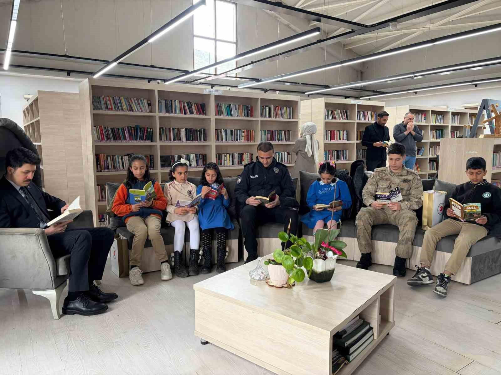 Digor’da Kütüphane Haftası coşkusu: En çok okuyan öğrenciler ödüllendirildi
