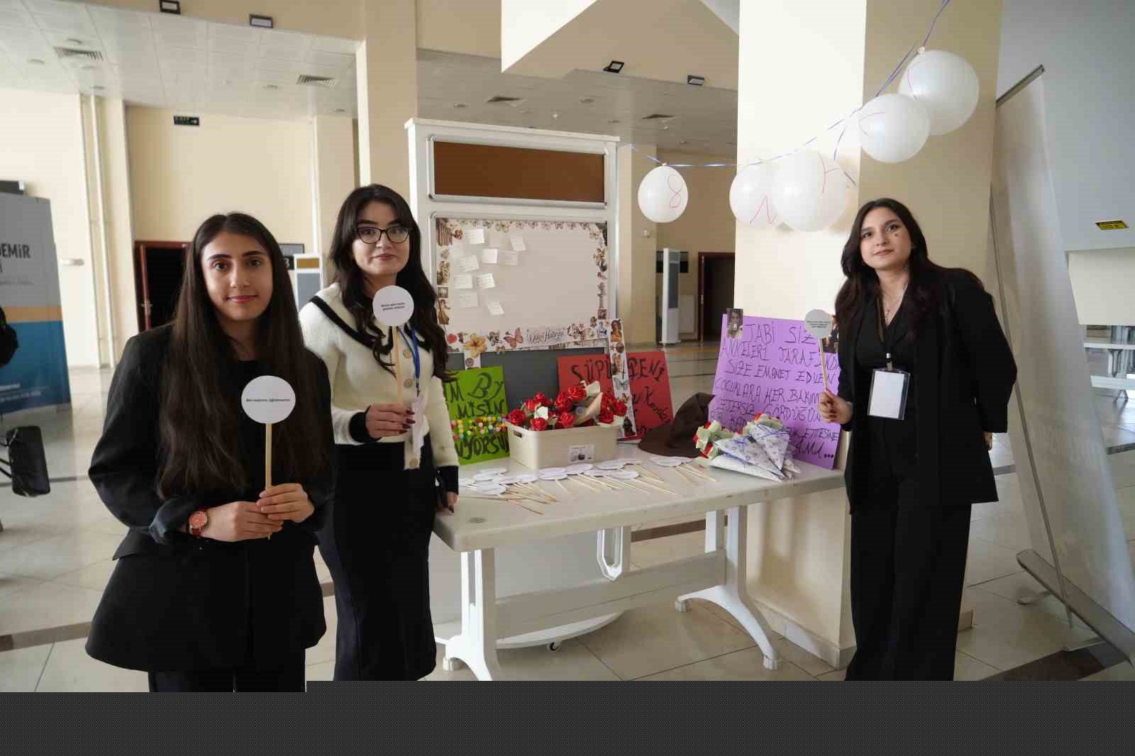 Dijital dünyada kadının görünürlüğü tartışıldı
