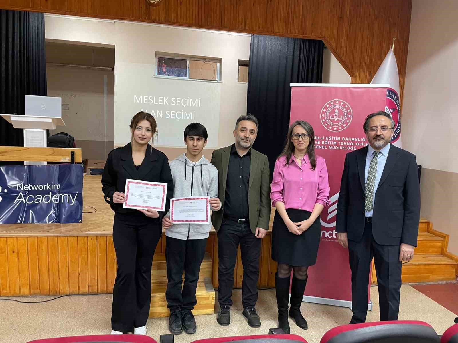 ’Dijital Farkındalık ve Siber Güvenlik Semineri’ gerçekleştirildi
