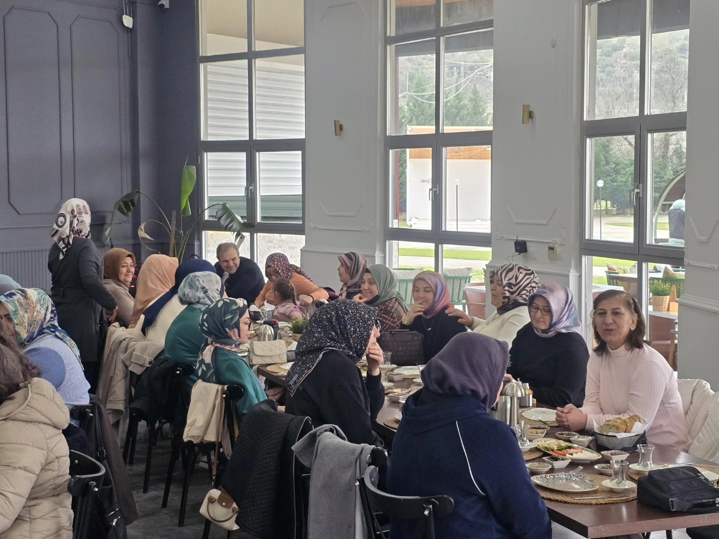 Dikiş nakış kursu kursiyerleri kahvaltıda buluştu
