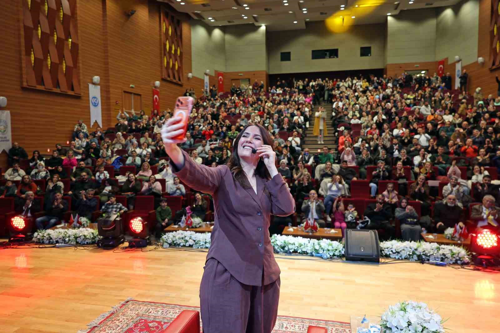 Dilek Cesur ile Ramazan’da Talas farkı
