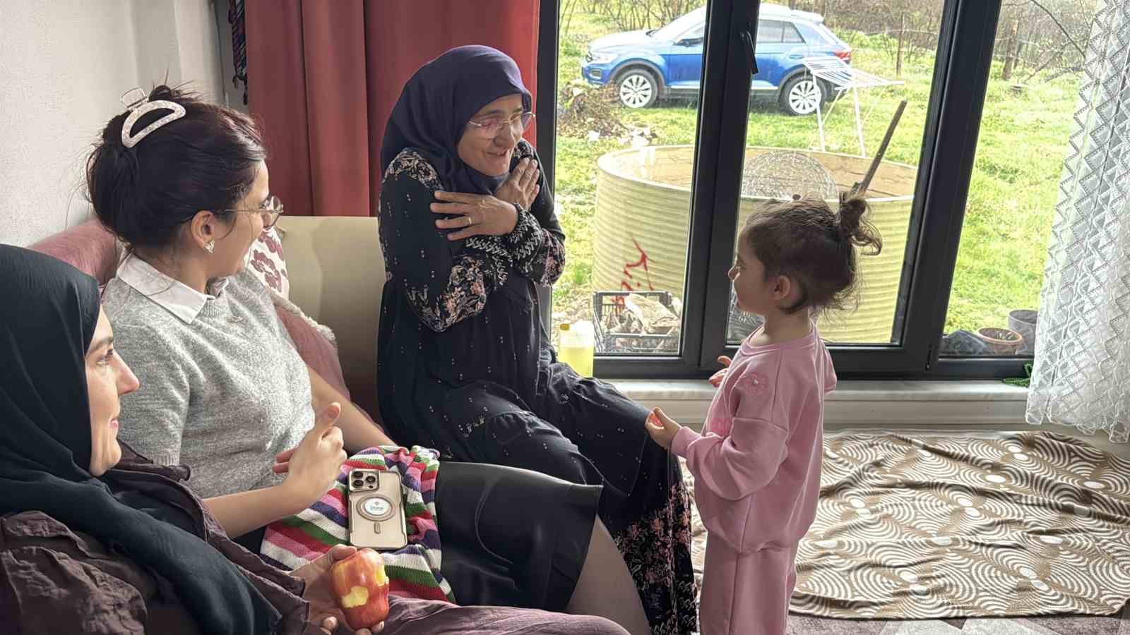 Diller sustu, sevgi konuştu: Bu bayram herkesi duygulandırdı
