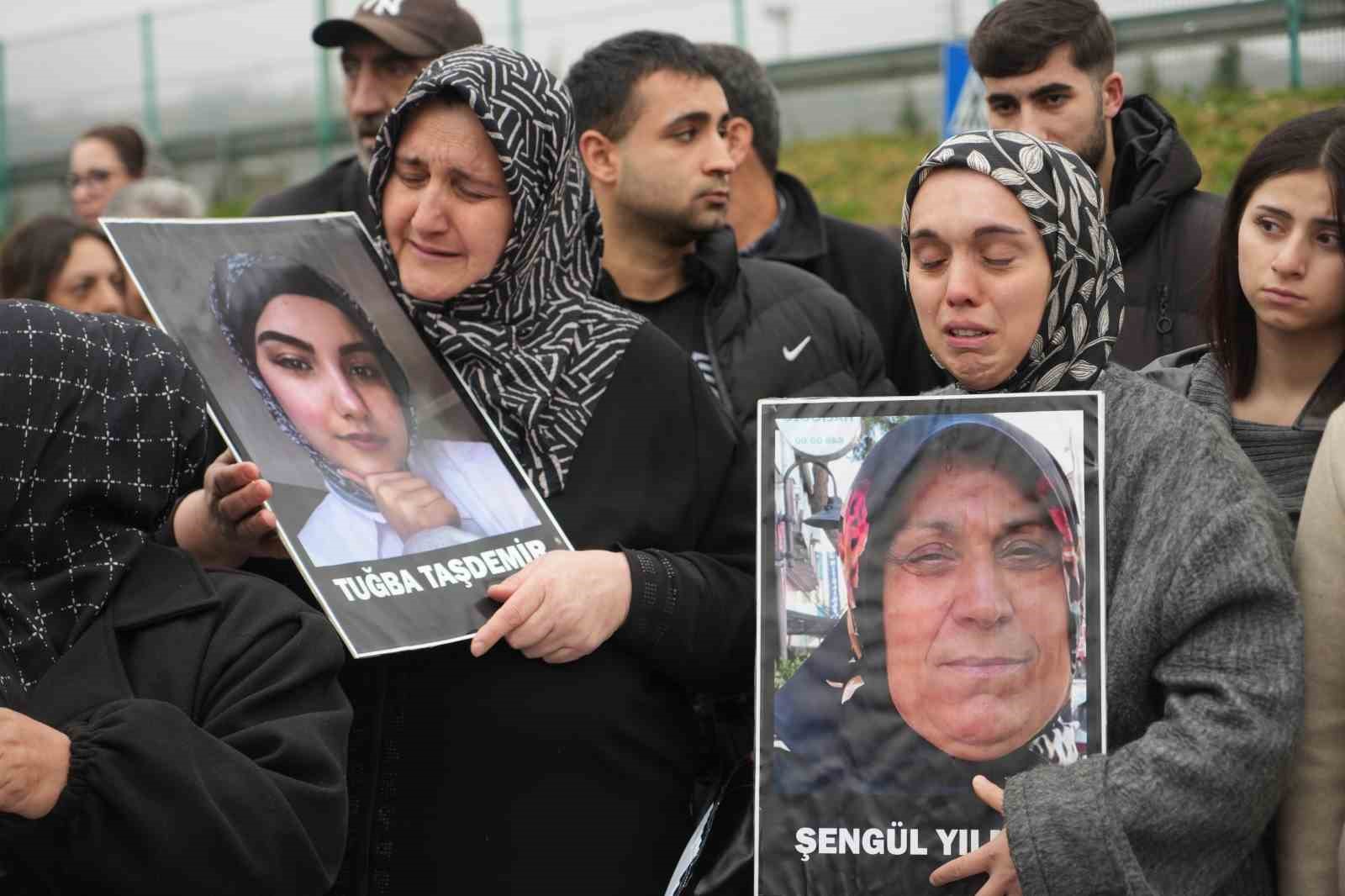 Dilovası’ndaki yangın davasında annenin sözleriyle salon buz kesti
Dilovası’ndaki yangın davasında annenin sözleriyle salon buz kesti