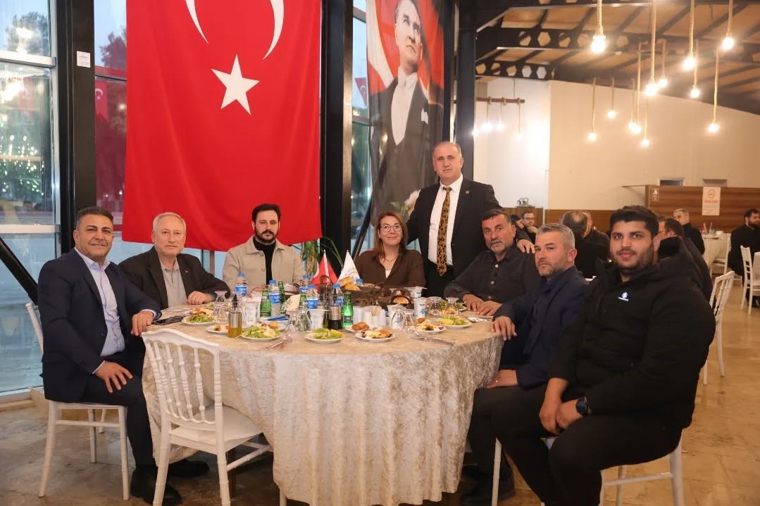Din görevlileri İncirliova’da iftarda buluştu
Din görevlileri İncirliova’da iftarda buluştu