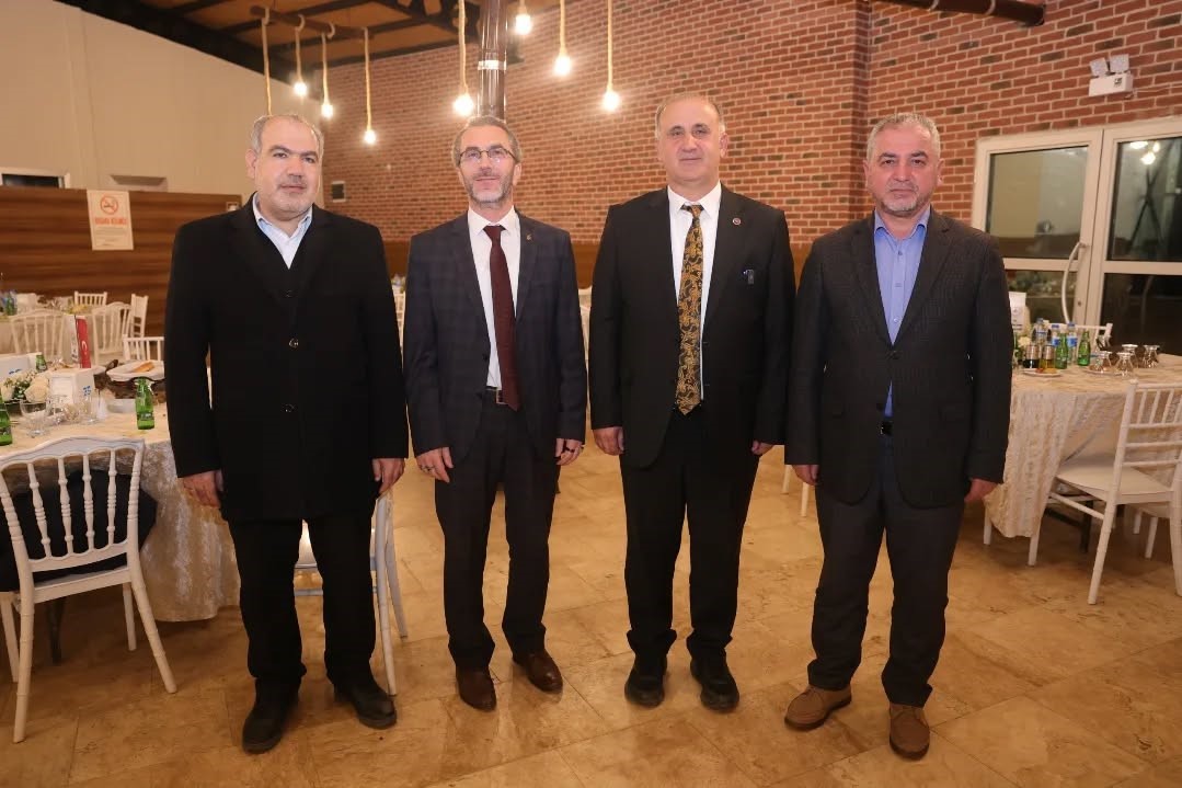 Din görevlileri İncirliova’da iftarda buluştu
Din görevlileri İncirliova’da iftarda buluştu