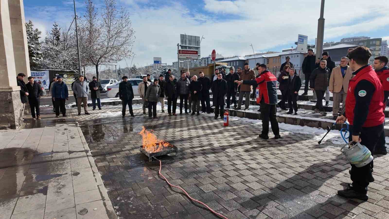 Din görevlilerine afet farkındalık ve bağımlılık eğitimi
