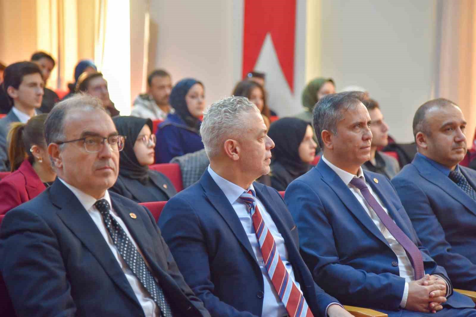 ’Diplomasinin Kodları’ BŞEÜ’de konuşuldu
