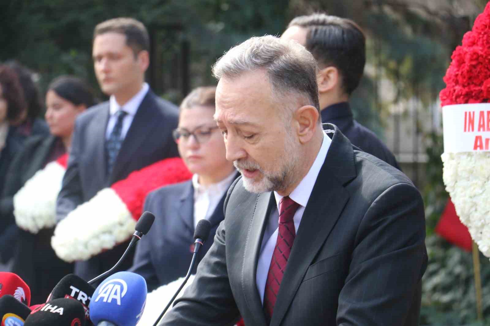 Dışişleri Bakan Yardımcısı Gümrükçü: "Çanakkale Zaferi, bir neslin belki de en parlak temsilcilerini yitirdiğimiz destansı bir mücadele ve direniştir"
