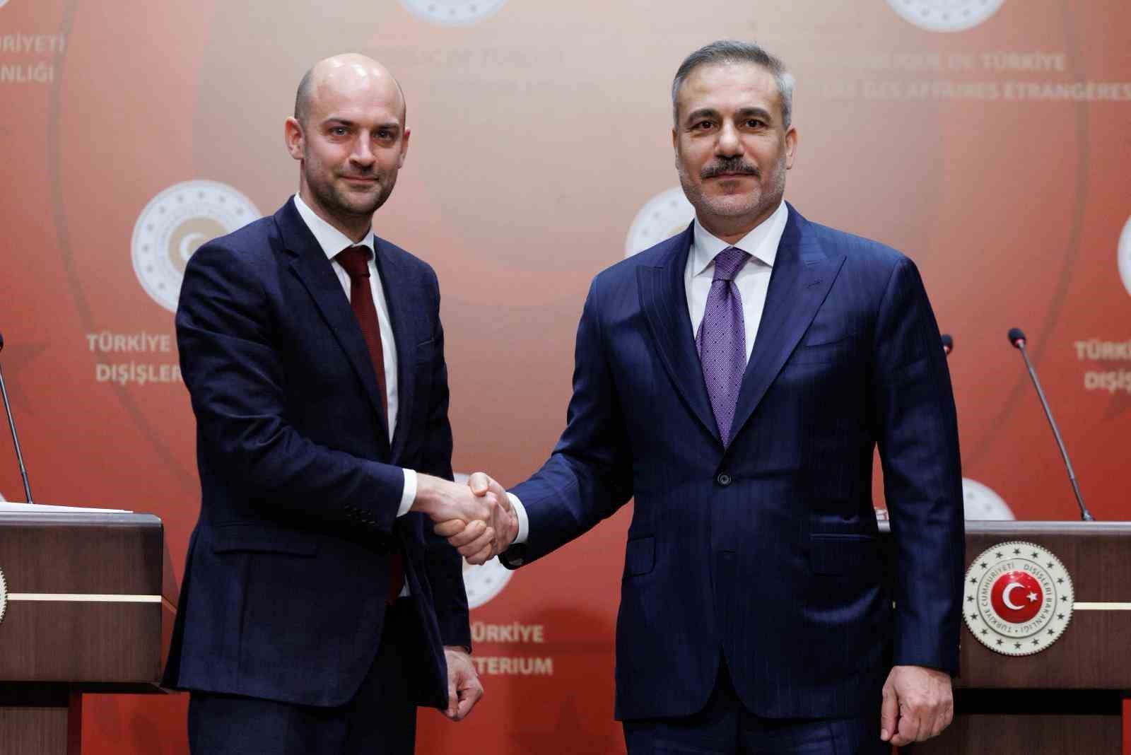 Dışişleri Bakanı Fidan: "Önümüzde hedefler; ’Gümrük Birliği Anlaşması’ nın güncellenmesi, ’Vize Serbestisi Anlaşması’ nın devreye girmesi"
