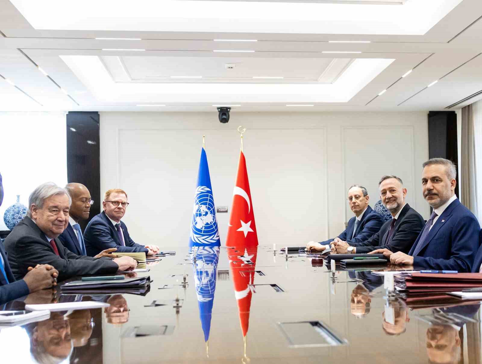 Dışişleri Bakanı Hakan Fidan, Birleşmiş Milletler Genel Sekreteri Antonio Guterres ile Ankara’da bir araya geldi.
