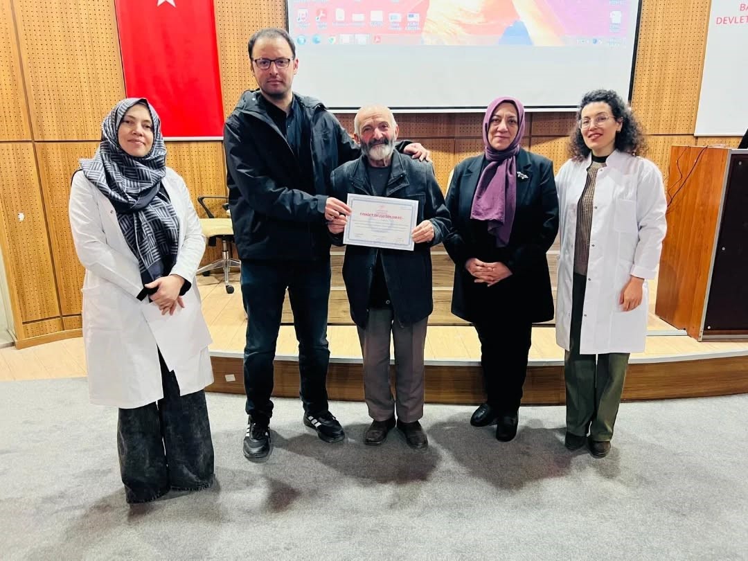 Diyabet okulu eğitimleri devam ediyor
