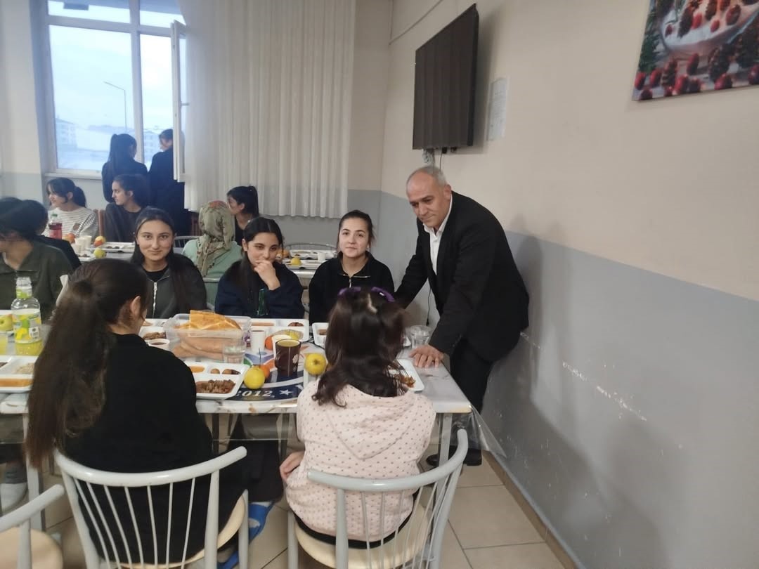 Diyadin’de Ramazan sofrasında anlamlı buluşma
