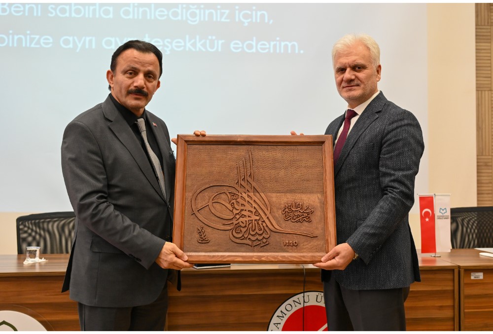 Diyanet İşleri Başkan Yardımcısı Demir’den öğrencilere önemli bilgiler
