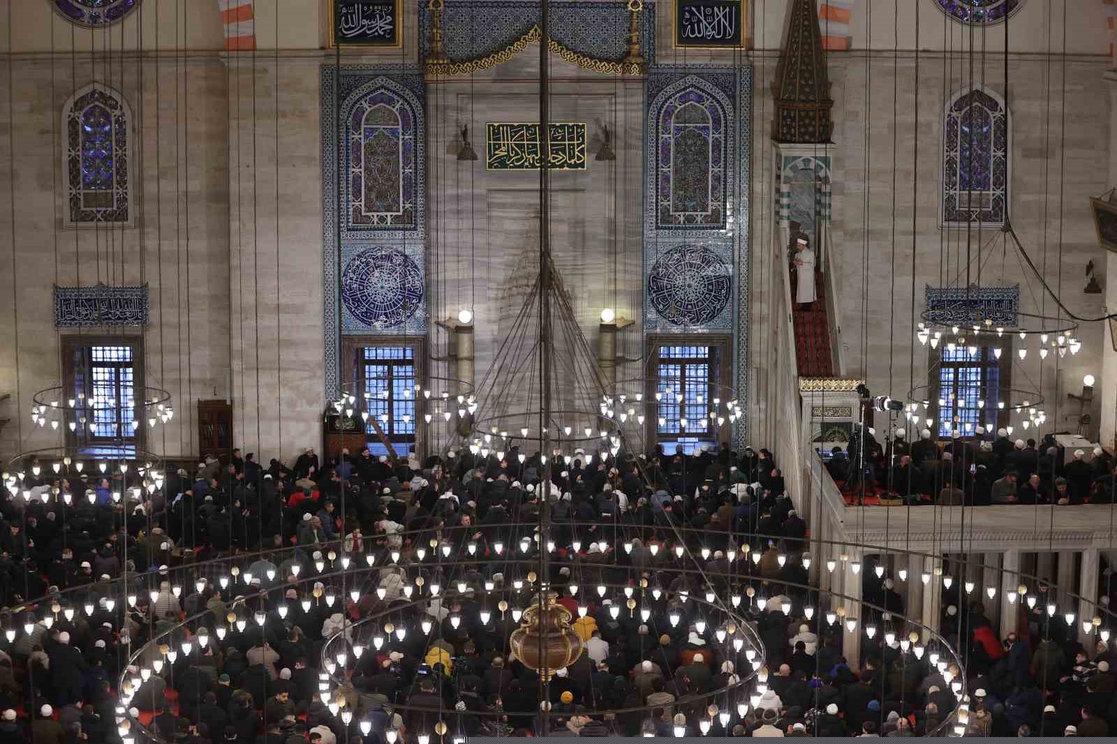 Diyanet İşleri Başkanı Arpaguş, Süleymaniye Camii’nde hutbe okudu
Diyanet İşleri Başkanı Arpaguş, Süleymaniye Camii’nde hutbe okudu