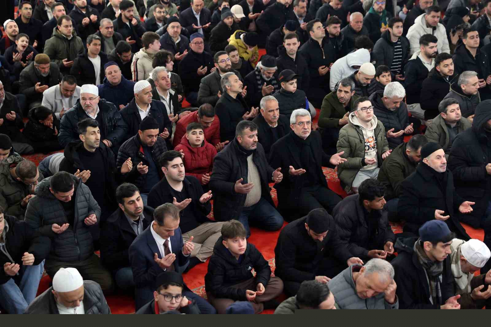Diyanet İşleri Başkanı Arpaguş, Süleymaniye Camii’nde hutbe okudu
Diyanet İşleri Başkanı Arpaguş, Süleymaniye Camii’nde hutbe okudu