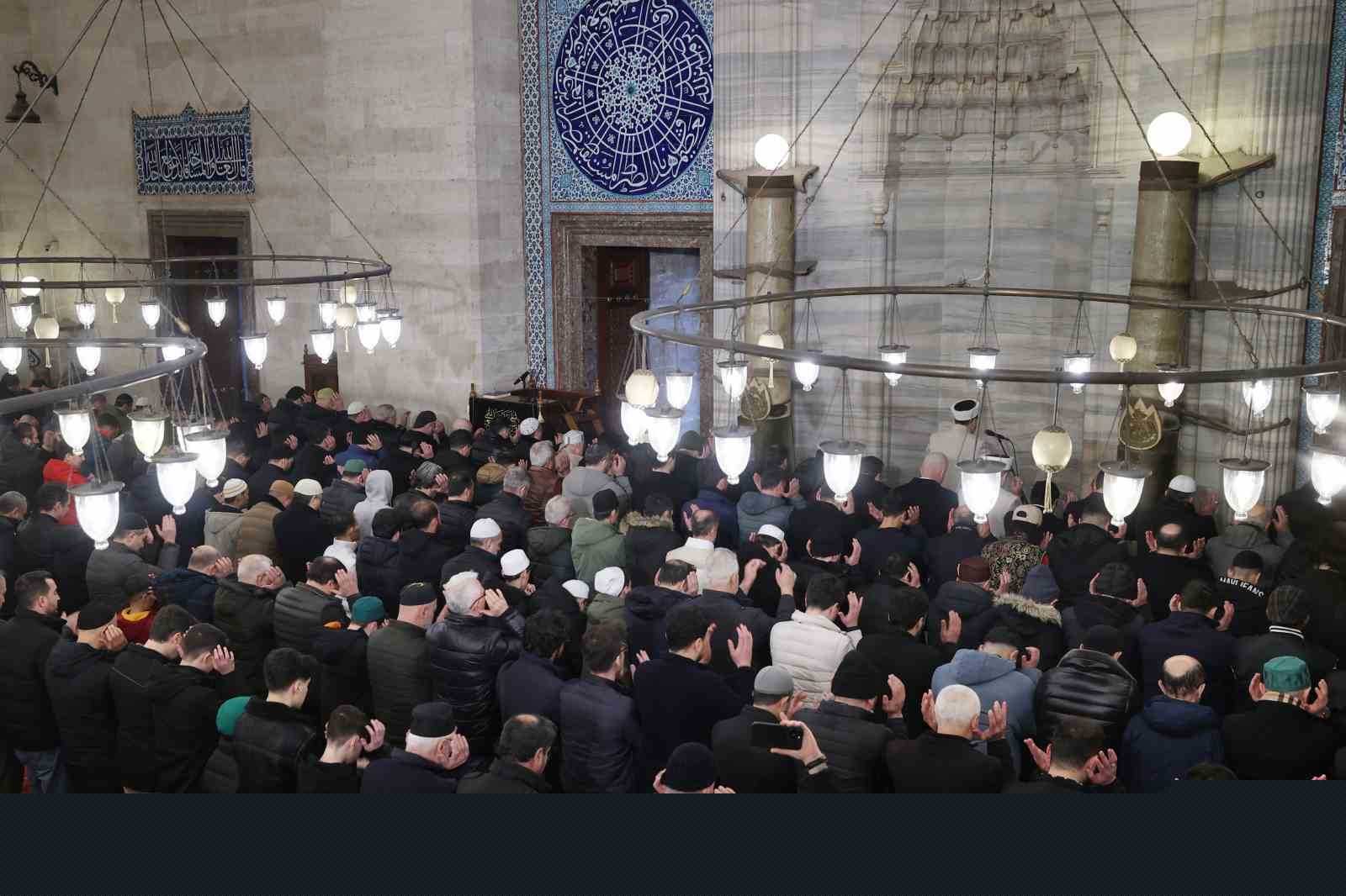 Diyanet İşleri Başkanı Arpaguş, Süleymaniye Camii’nde hutbe okudu
Diyanet İşleri Başkanı Arpaguş, Süleymaniye Camii’nde hutbe okudu