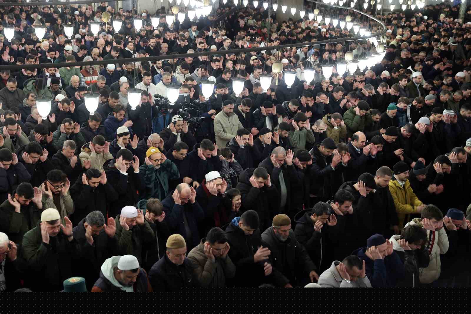 Diyanet İşleri Başkanı Arpaguş, Süleymaniye Camii’nde hutbe okudu
Diyanet İşleri Başkanı Arpaguş, Süleymaniye Camii’nde hutbe okudu