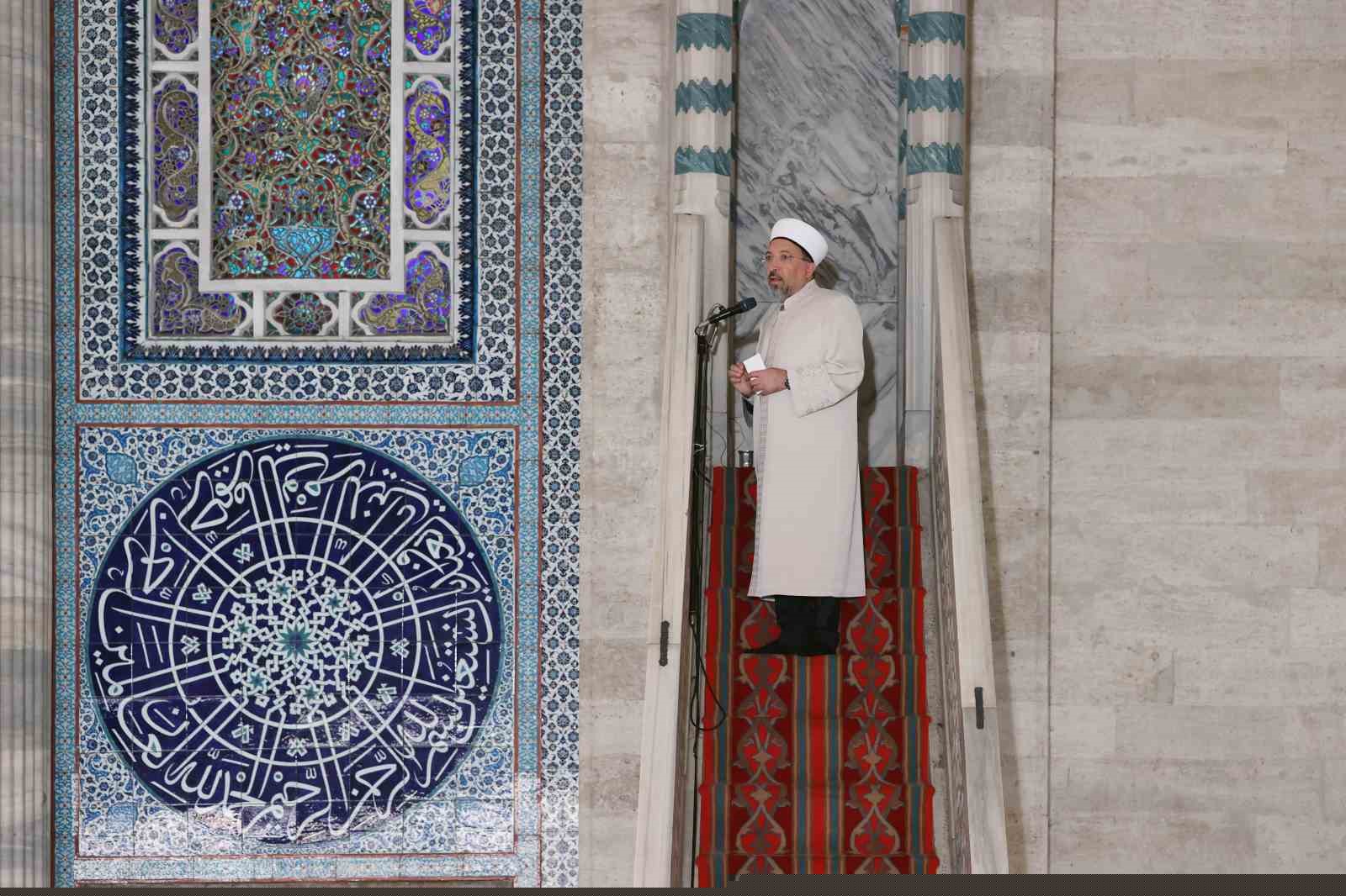 Diyanet İşleri Başkanı Arpaguş, Süleymaniye Camii’nde hutbe okudu
Diyanet İşleri Başkanı Arpaguş, Süleymaniye Camii’nde hutbe okudu