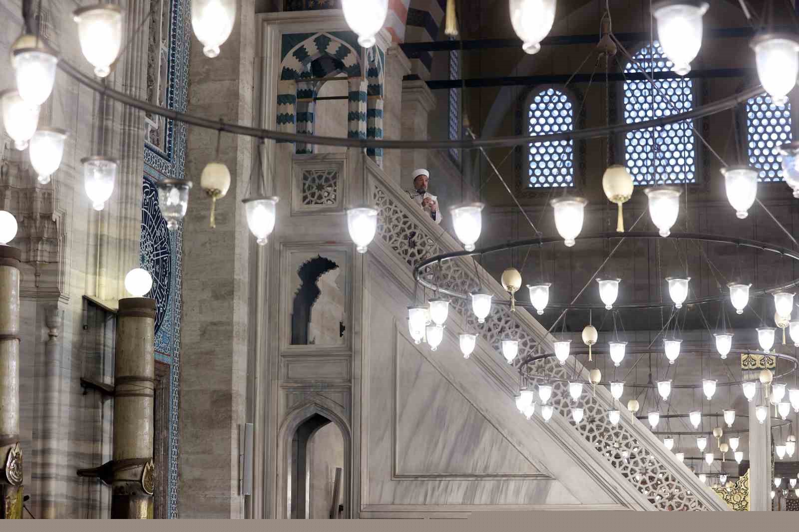 Diyanet İşleri Başkanı Arpaguş, Süleymaniye Camii’nde hutbe okudu
Diyanet İşleri Başkanı Arpaguş, Süleymaniye Camii’nde hutbe okudu
