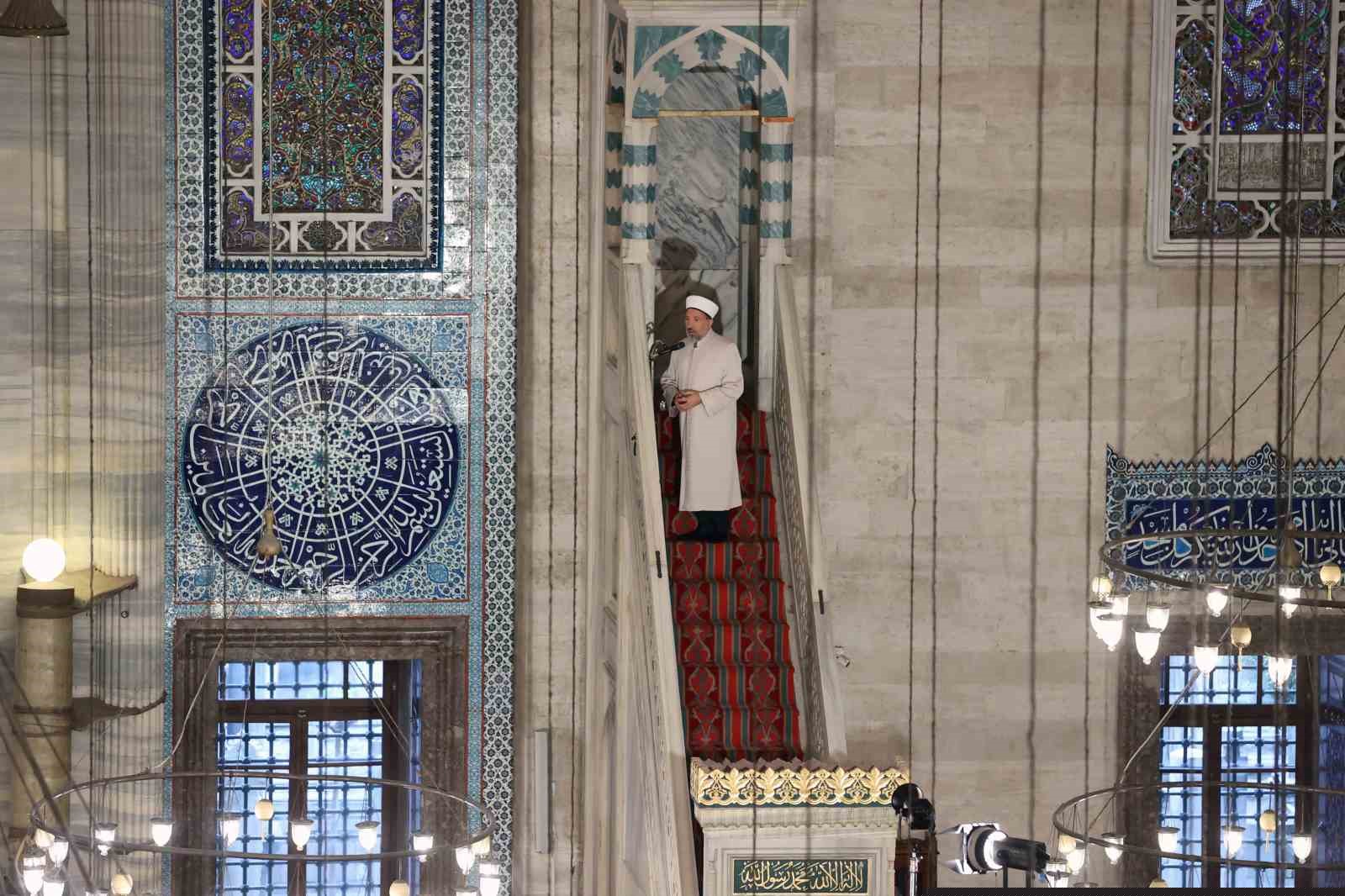 Diyanet İşleri Başkanı Arpaguş, Süleymaniye Camii’nde hutbe okudu
Diyanet İşleri Başkanı Arpaguş, Süleymaniye Camii’nde hutbe okudu