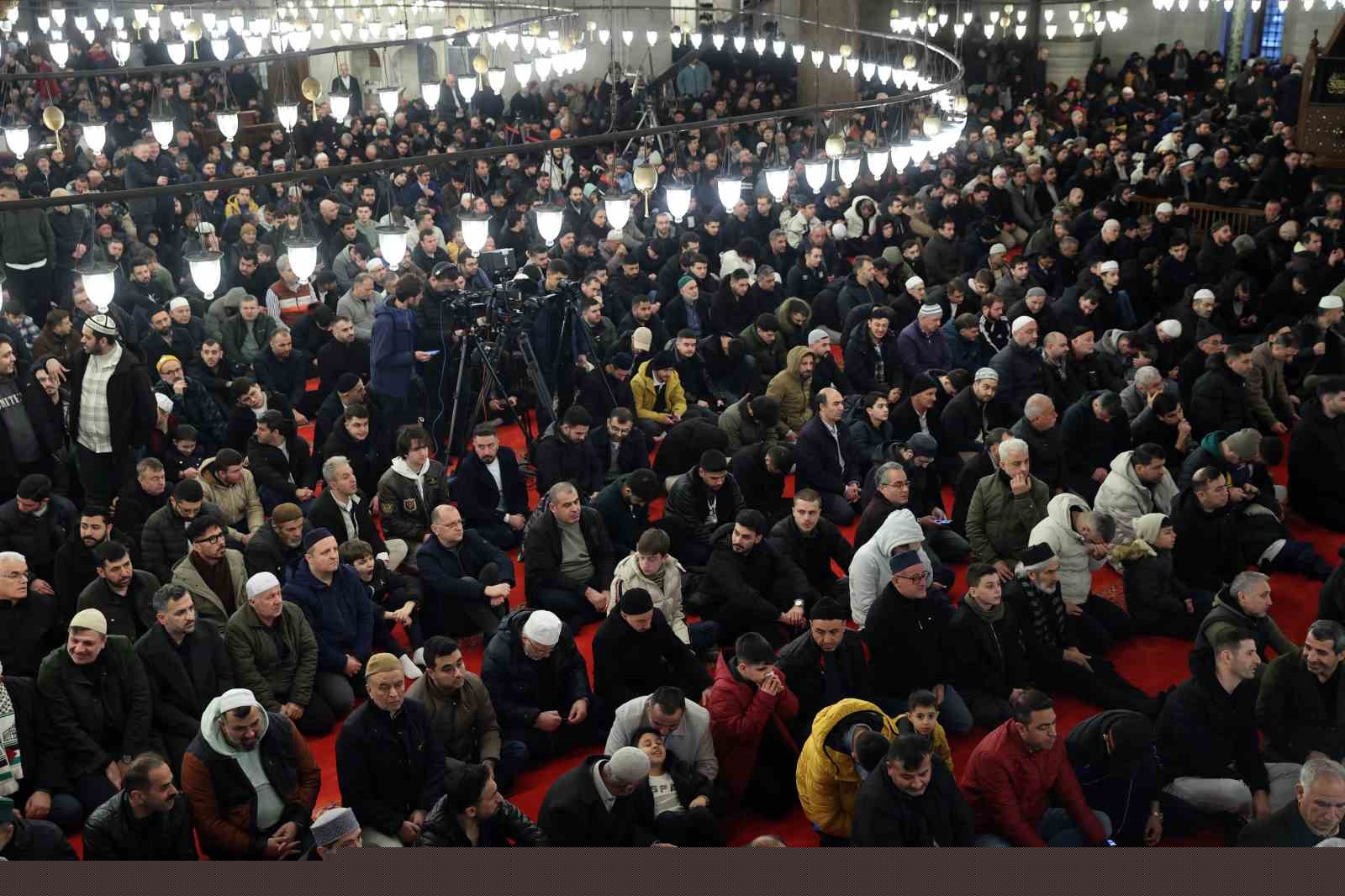 Diyanet İşleri Başkanı Arpaguş, Süleymaniye Camii’nde hutbe okudu
Diyanet İşleri Başkanı Arpaguş, Süleymaniye Camii’nde hutbe okudu