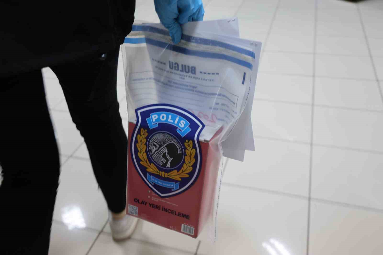 Diyarbakır Emniyeti’nin bu birimindeki kadınlar detaycılıklarıyla olayları aydınlatıyor
