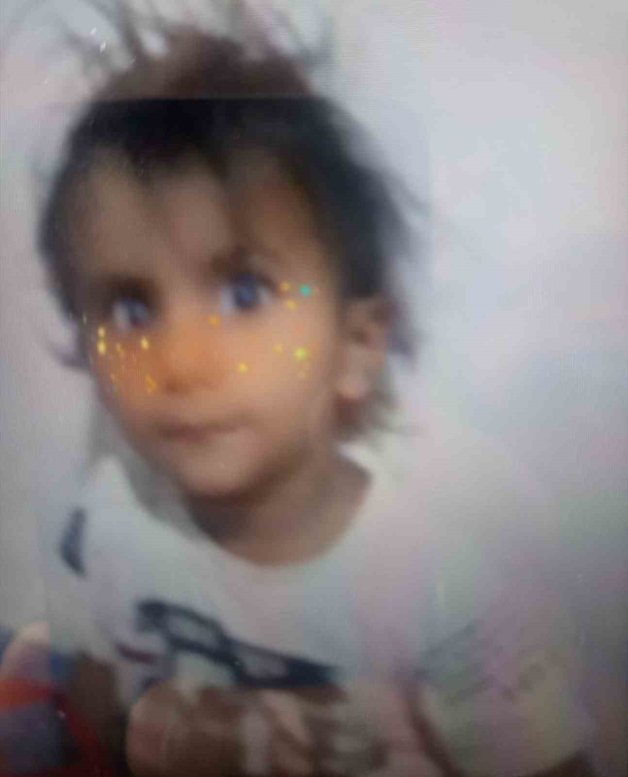 Diyarbakır’da 2 buçuk yaşındaki kayıp kız çocuğu her yerde aranıyor
