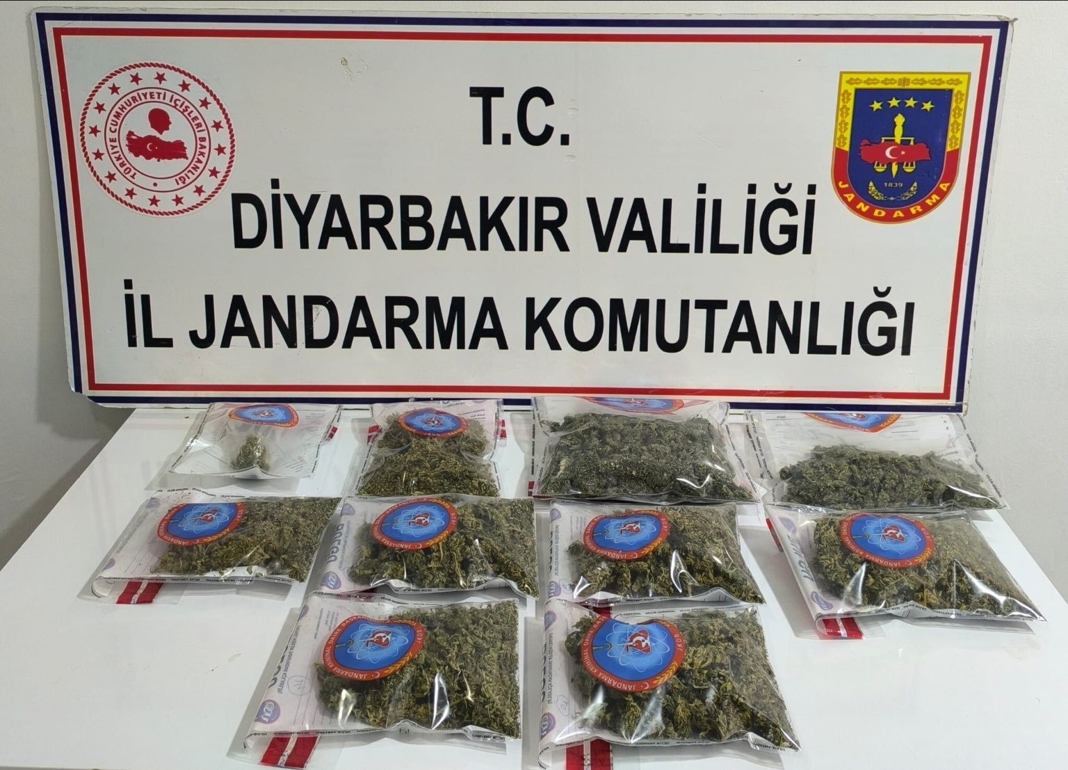 Diyarbakır’da 23 kilo esrar ele geçirildi
