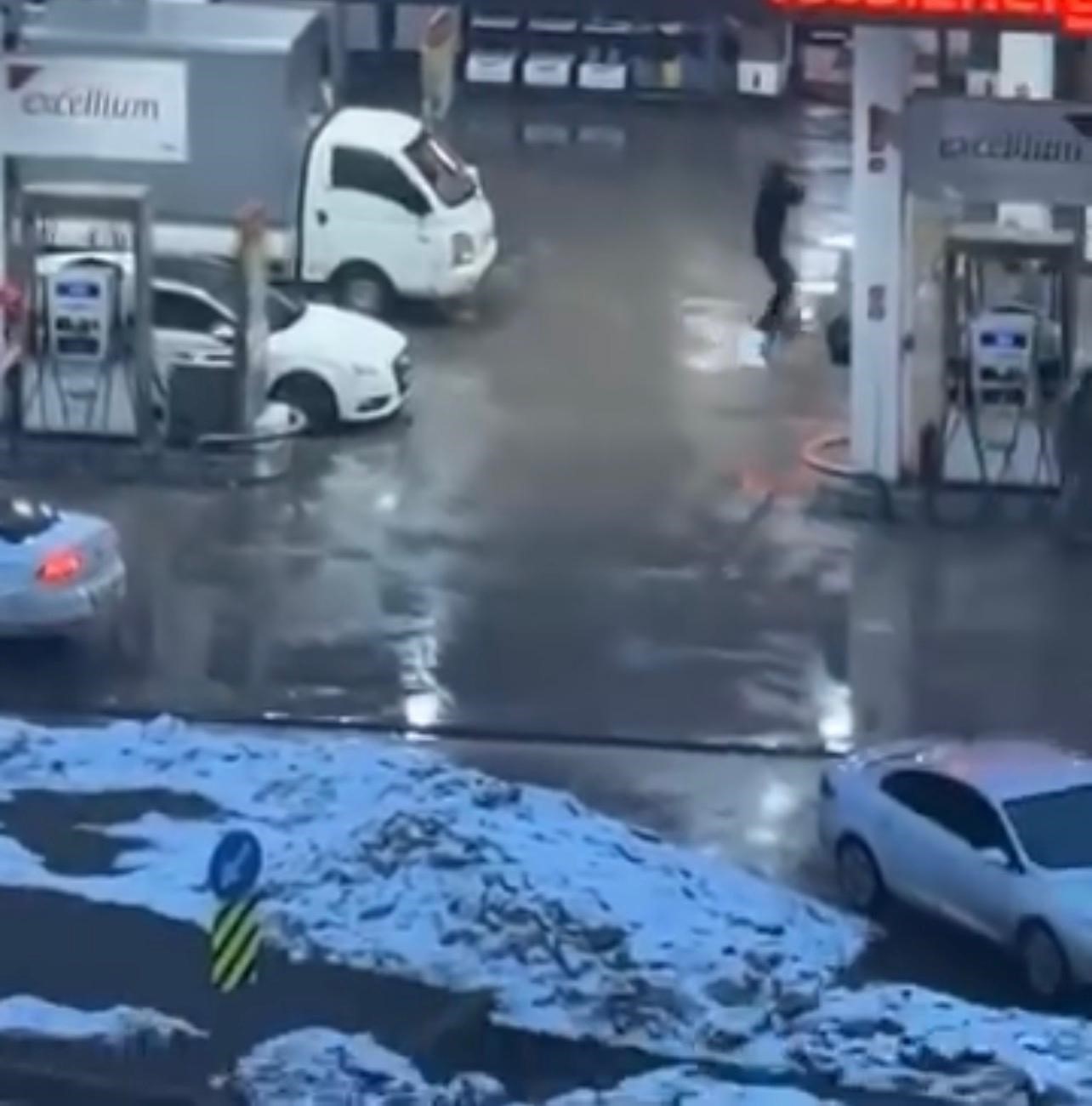 Diyarbakır’da akaryakıt istasyonunda silahlı kavga: 1 yaralı
