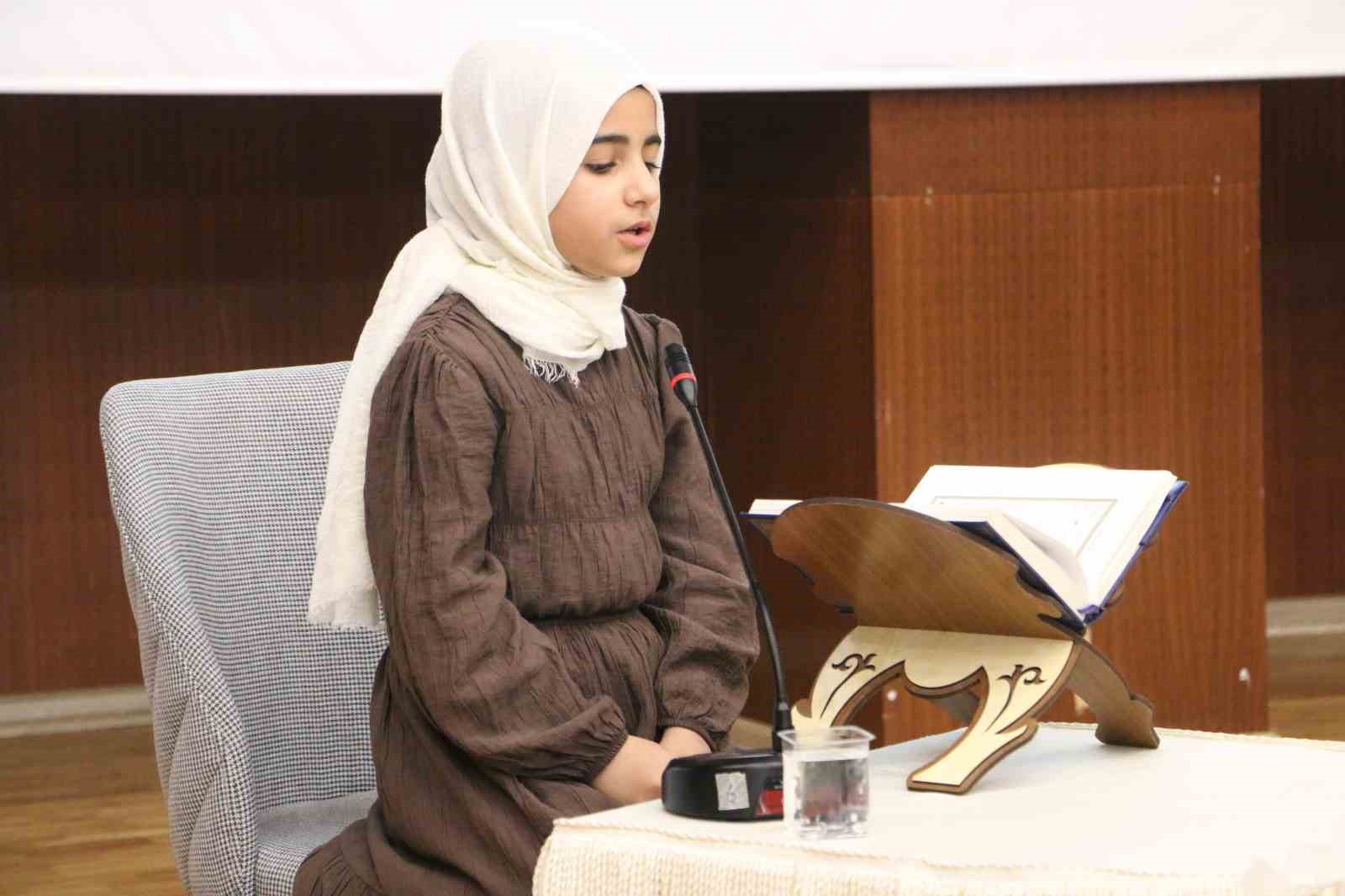 Diyarbakır’da "Genç Nida Kur’an-ı Kerim’i Güzel Okuma Yarışması" bölge finalleri tamamlandı
