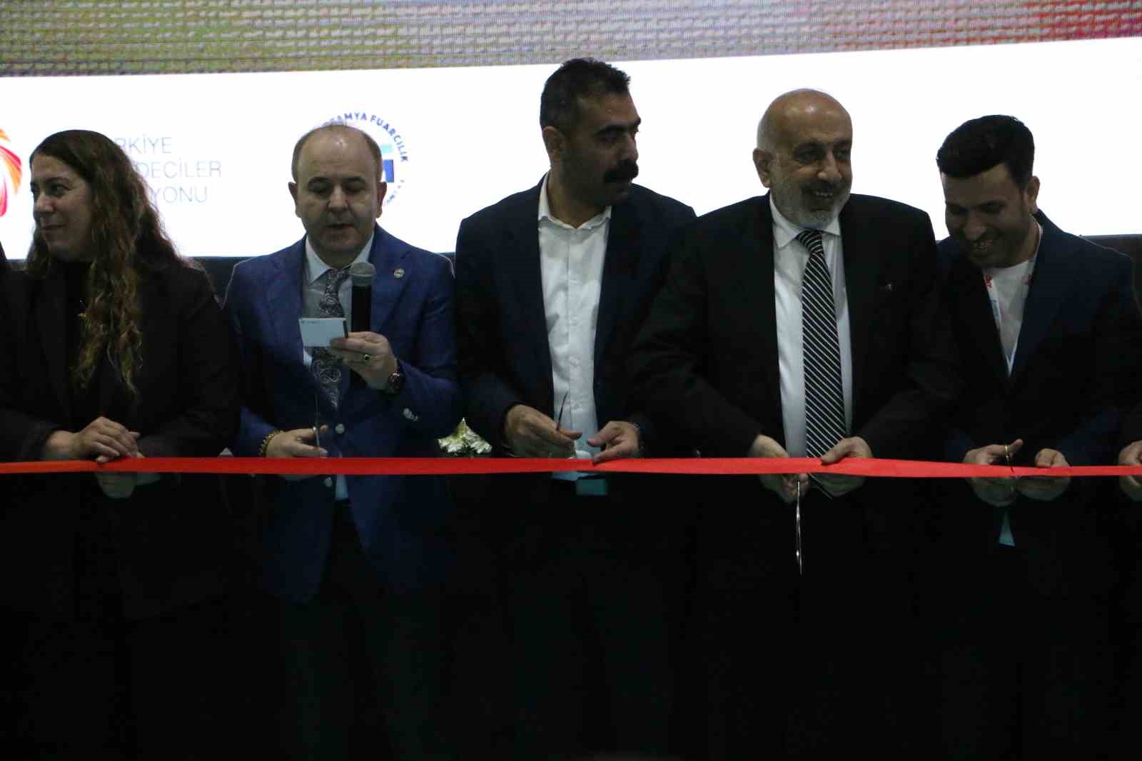 Diyarbakır’da ’Güneydoğu Yerel Zincirler Fuarı’ açılışı yapıldı
