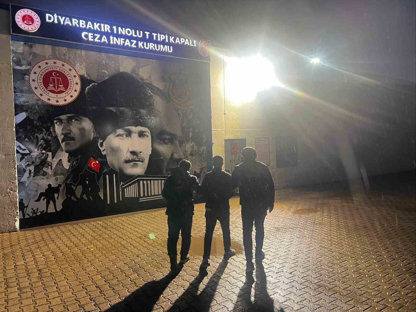 Diyarbakır’da haklarında kesinleşmiş hapis cezası bulunan 101 kişi yakalandı
