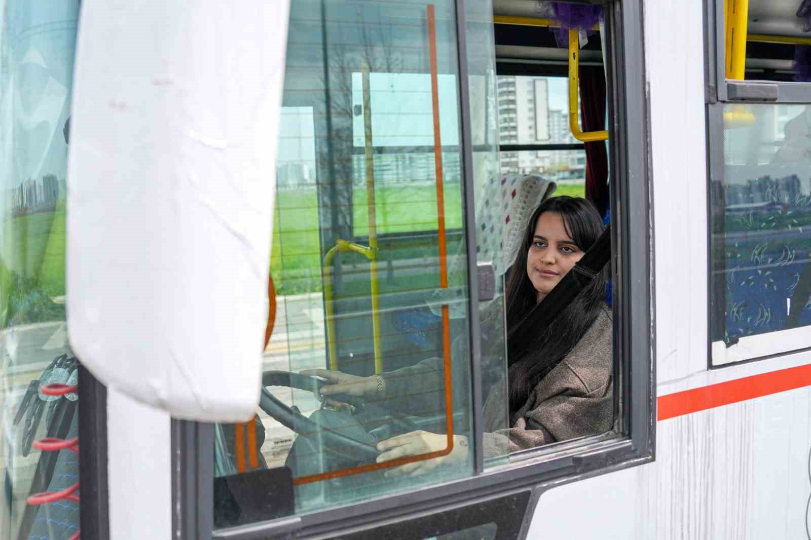 Diyarbakır’da kadın otobüs şoförü sayısı artıyor
